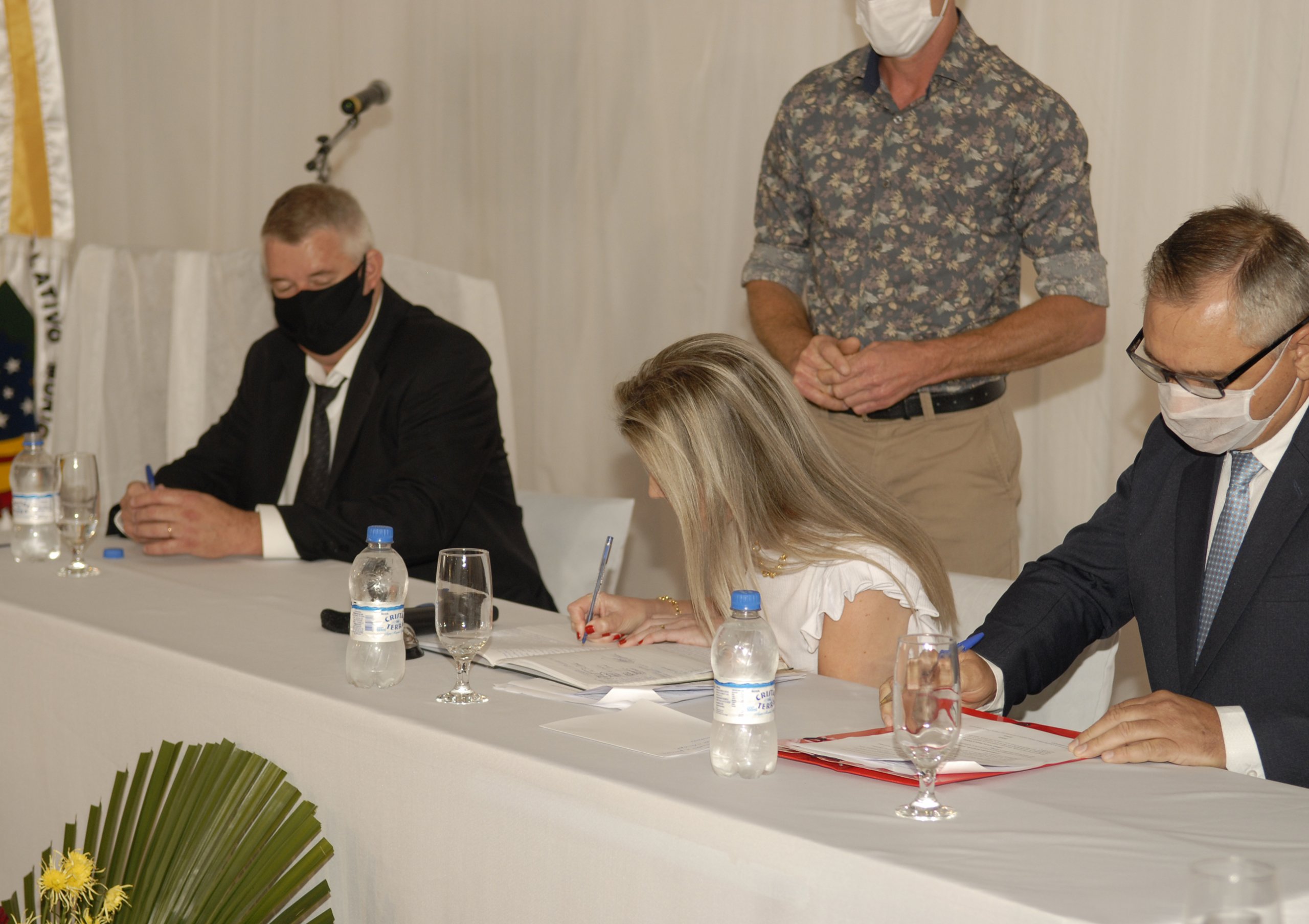 Fotos Sessão Solene nº 121 – Posse dos Vereadores, Prefeito e Vice-prefeito.