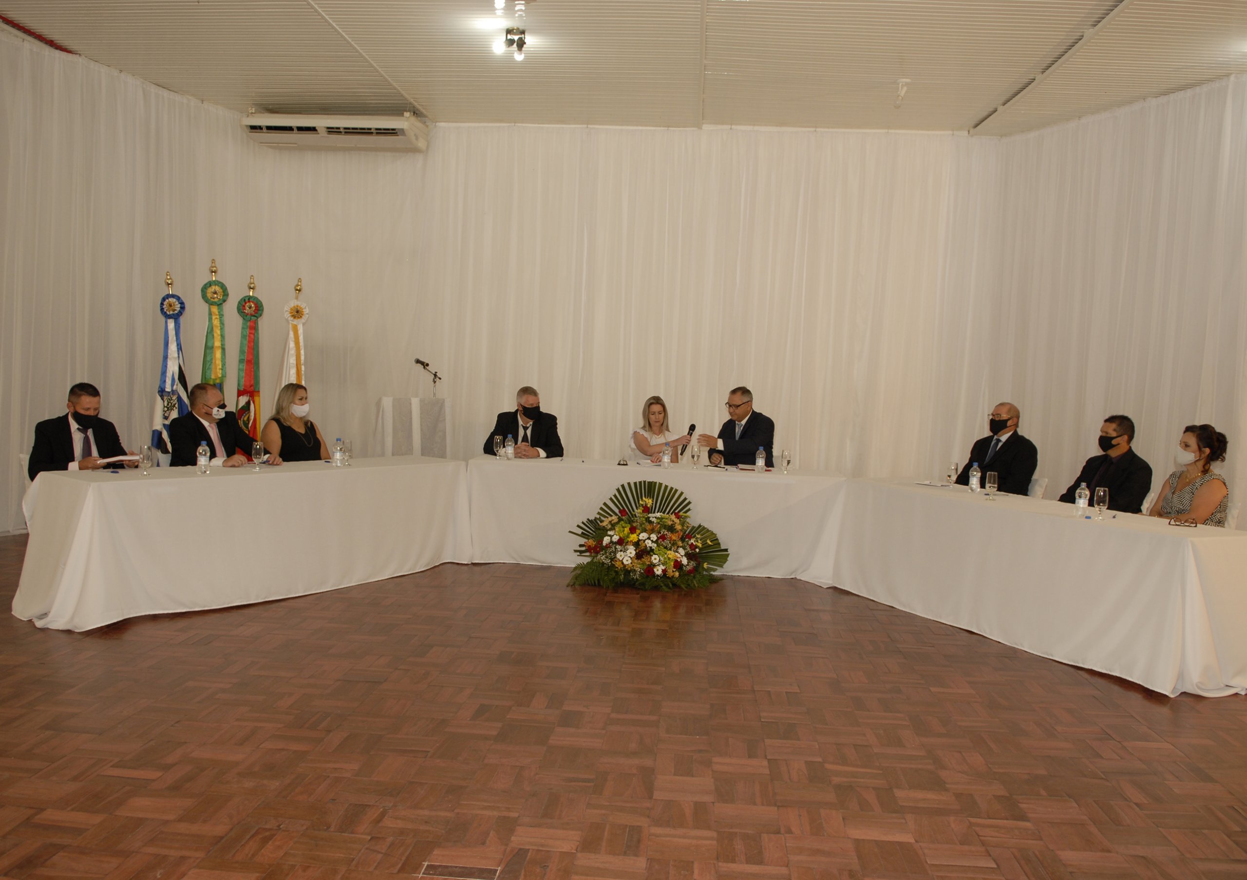 Fotos Sessão Solene nº 121 – Posse dos Vereadores, Prefeito e Vice-prefeito.