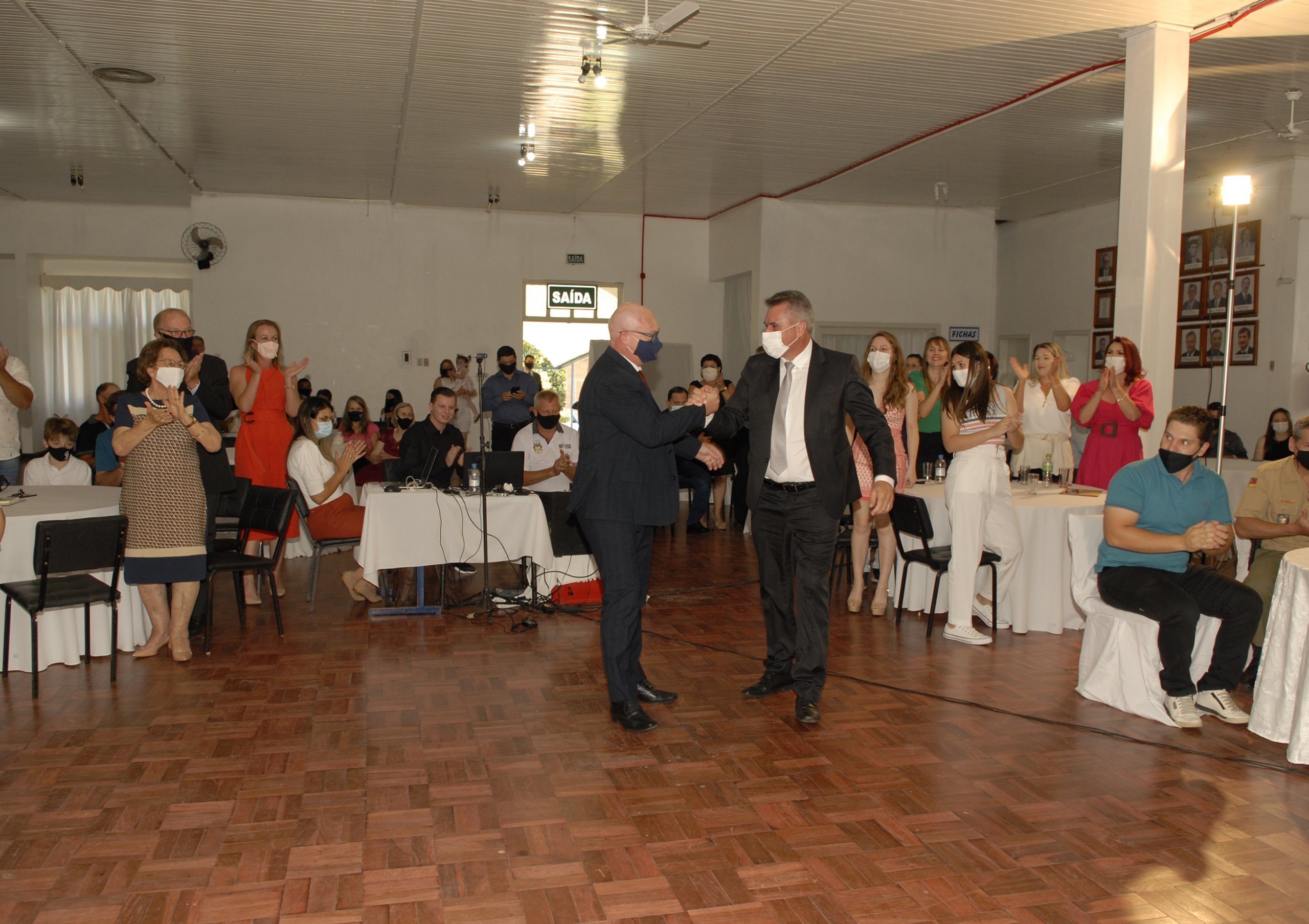 Fotos Sessão Solene nº 121 – Posse dos Vereadores, Prefeito e Vice-prefeito.