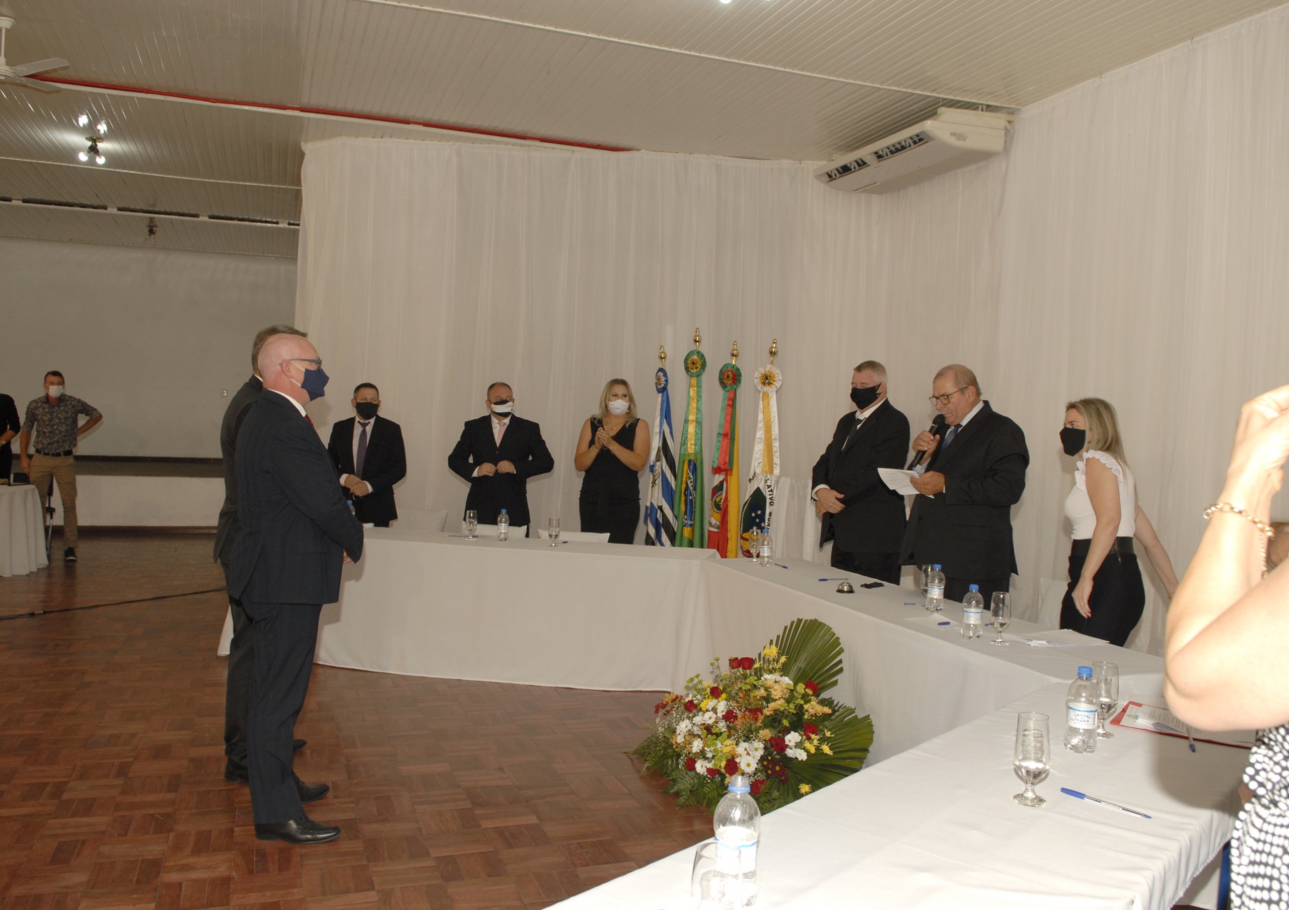 Fotos Sessão Solene nº 121 – Posse dos Vereadores, Prefeito e Vice-prefeito.