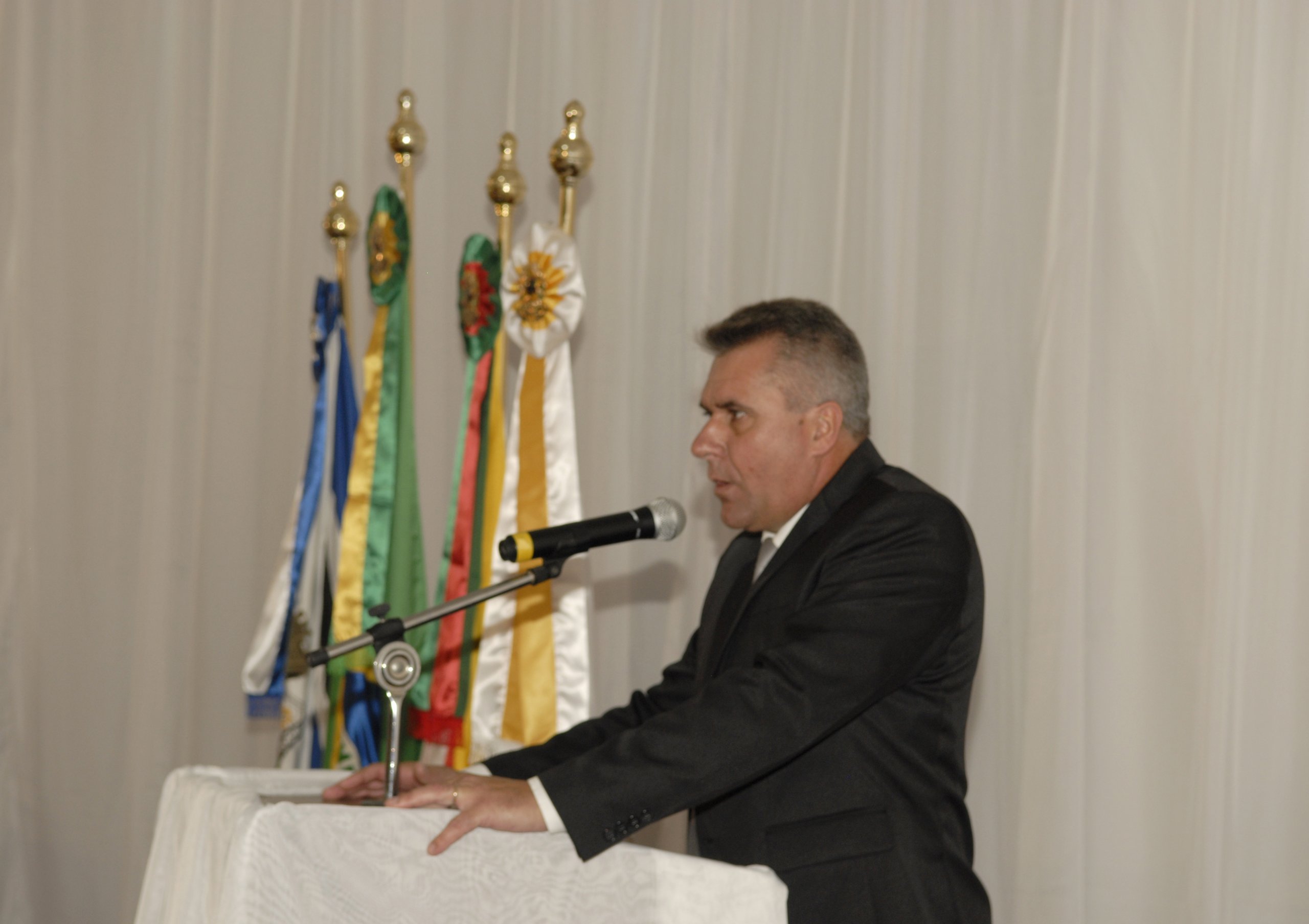 Fotos Sessão Solene nº 121 – Posse dos Vereadores, Prefeito e Vice-prefeito.