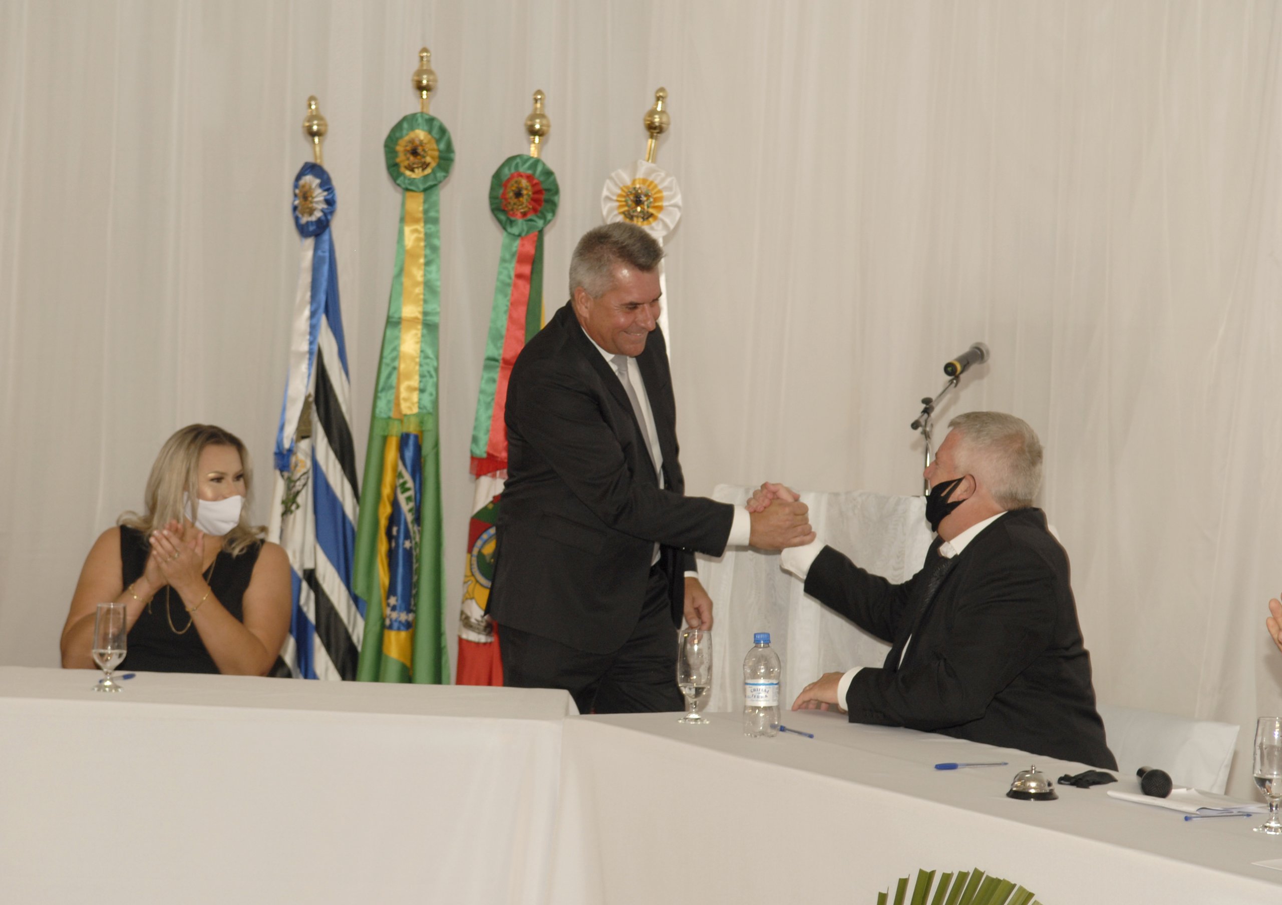 Fotos Sessão Solene nº 121 – Posse dos Vereadores, Prefeito e Vice-prefeito.