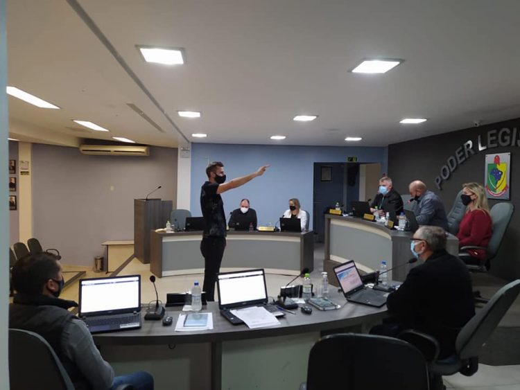 Vereadores aprovam projeto de 15% de desconto no pagamento à vista do IPTU com vencimento para agosto de 2021.