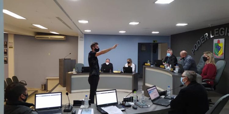 Vereadores aprovam projeto de 15% de desconto no pagamento à vista do IPTU com vencimento para agosto de 2021.