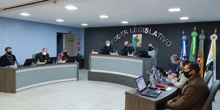 Vereadores aprovam prorrogação do REFIS até 31 de julho.