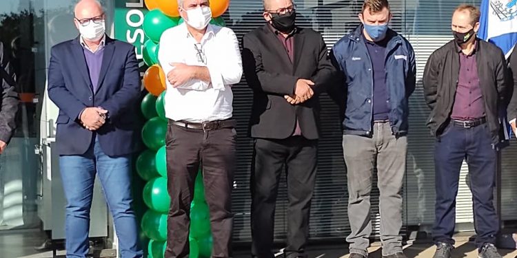 Presidente Gilberto Schäfer participa de inauguração da Cresol em Arroio do Tigre.