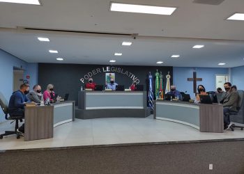 Vereadores aprovam projetos para ampliação e fechamento de quadras de esportes em quatro localidades do interior.