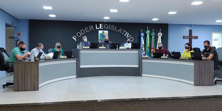 Vereadores aprovam Projeto que institui sobre o Plano Plurianual (PPA) de Arroio do Tigre.