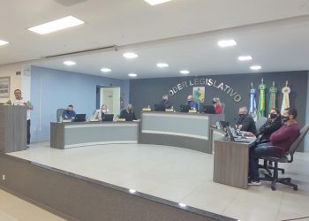 Vereadores aprovam projeto para contratação de Psicólogo(a) e Assistente Social.