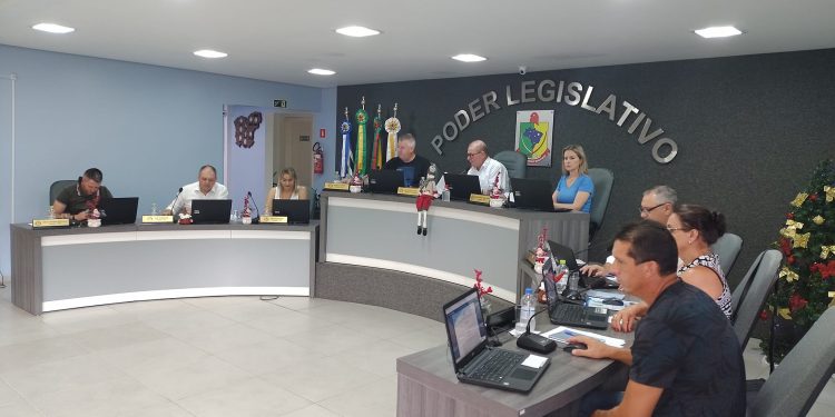 Câmara aprova orçamento do município de R$ 47 milhões para 2022.