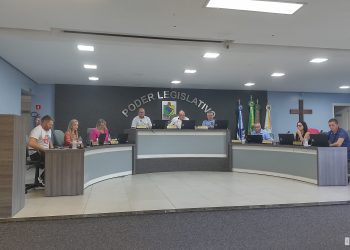 Os vereadores de Arroio do Tigre estiveram reunidos, no final da tarde dessa segunda-feira (28), para apreciação de dois Projetos de Lei, na Sessão Ordinária nº 1555.