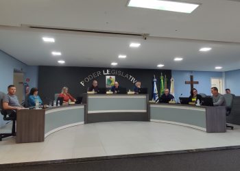 Vereadores de Arroio do Tigre reuniram-se em Sessão Ordinária nº 1556, nesta segunda-feira, dia 04 de abril para apreciação de um Projeto de Lei e uma Moção de Aplauso.