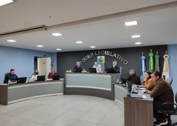 Em sessão Ordinária, Vereadores aprovam contratações emergenciais de profissionais da saúde e educação.