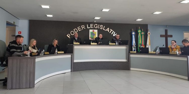 Vereadores aprovam autorização de Operação de Crédito para a compra de uma área para o Distrito Industrial.