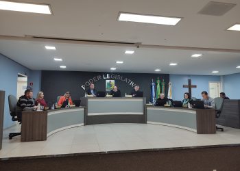 Vereadores aprovam contas de 2018 do prefeito Marciano Ravanello e vice-prefeito Vanderlei Hermes.