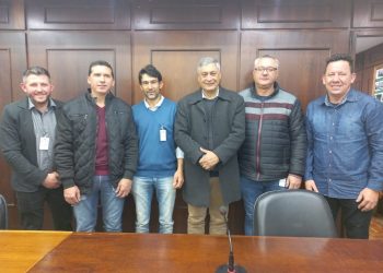 Vereadores acompanham votação do Projeto de Lei nº 204/2015 na Comissão de Agricultura, Pecuária, Pesca e Cooperativismo.