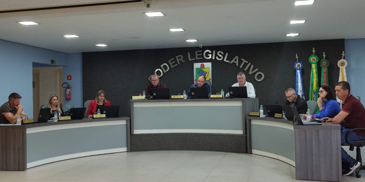 Última Sessão de setembro teve a aprovação de três matérias.