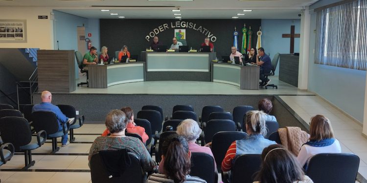 Em noite de duas Sessões, Vereadores aprovam as contas de Governo do ano de 2017.