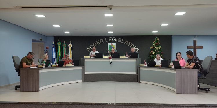 Vereadores aprovam contratação de psicólogo para atuar junto a equipe Multiprofissional de Atenção Especializada em Saúde Mental (AMENT).