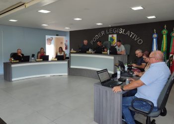 Em Sessão Extraordinária, Vereadores aprovam duas matérias.