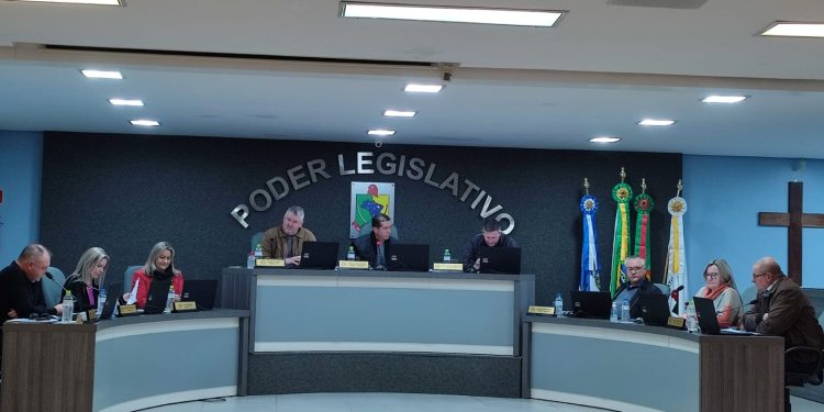 Vereadores aprovam projetos que destinam recursos em mais de R$ 2 milhões para o município.