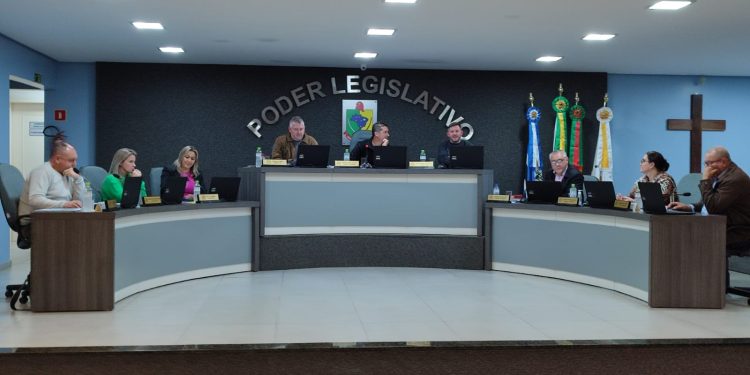 Três Projetos de Lei foram aprovados na primeira Sessão Ordinária de agosto.