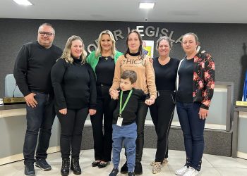 Projeto que trata sobre uso de cordão de fita com girassóis para identificação de pessoas com deficiências ocultas é aprovado na primeira Sessão Ordinária de outubro.