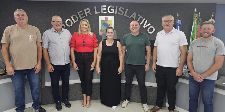 Vereadores aprovam nove matérias em Sessão Extraordinária nesta segunda-feira.