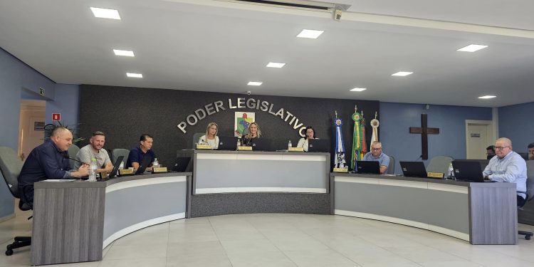 Vereadores aprovam um Projeto de Lei e Moção de Apoio na Sessão desta segunda-feira, 25 de março.