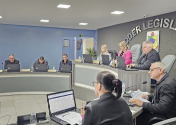 Primeira Sessão do mês aprova repasse de recursos para reconstrução do município, após enchentes.