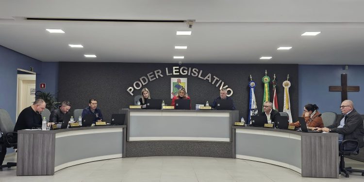 Os Vereadores de Arroio do Tigre estiveram reunidos em Sessão Ordinária, de nº 1626, nesta segunda-feira, 20 de maio, para o segundo encontro do mês