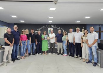Câmara de Vereadores de Arroio do Tigre homenageia Meraci Terezinha Rech Zimmer em Sessão Solene