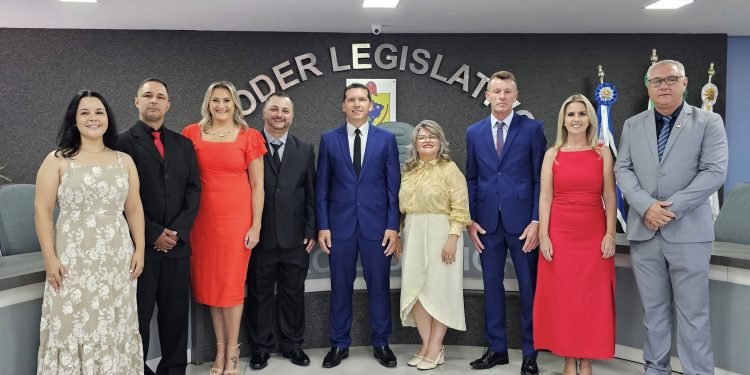 Vereadores de Arroio do Tigre tomam posse para o mandato 2025/2028