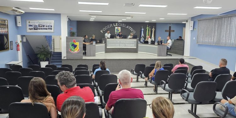 Na primeira Sessão Ordinária do ano, Vereadores aprovam Projeto de Lei de contração de Engenheiro Civil