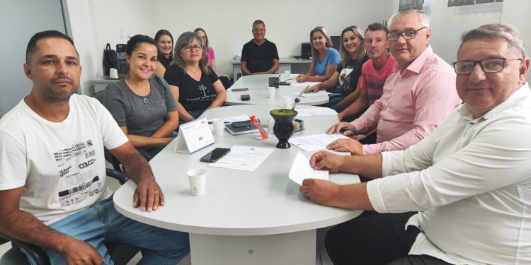 Reunião das Comissões Permanentes reforça o papel do Legislativo de Arroio do Tigre