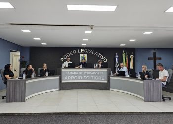 Vereadores aprovam 15 projetos e discutem demandas em Sessão Ordinária