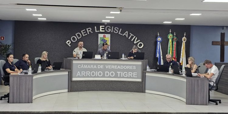 Vereadores aprovaram cinco Projetos de Lei na última Sessão Ordinária de março