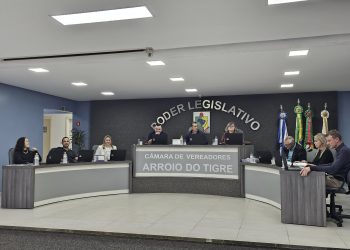 Sessão da Câmara debate concursos, contratações emergenciais e contas públicas