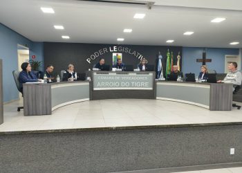 Vereadores discutem e aprovam Plano Plurianual 2026/2029 e projeto sobre jornada suplementar