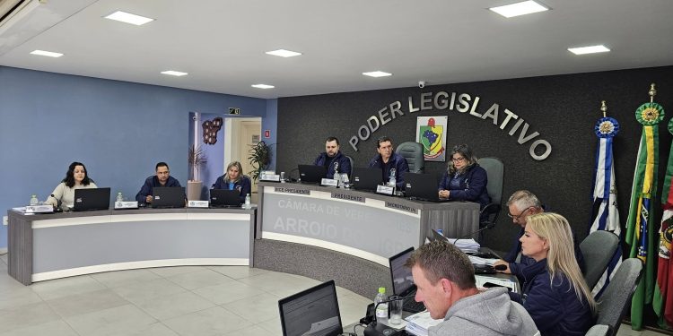 Vereadores realizam Sessão Extraordinária nesta quinta-feira