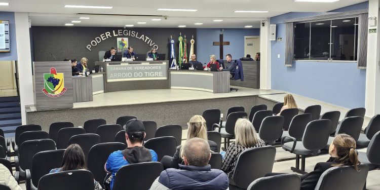 Vereadores aprovam Projetos voltados à Educação, Saúde e Assistência Social