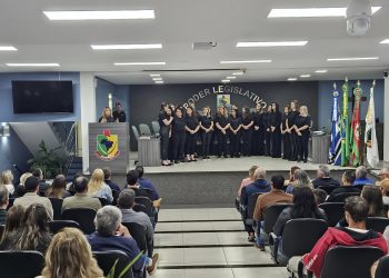 Vereadores prestigiam oficialização do sinal em Libras que representa Arroio do Tigre