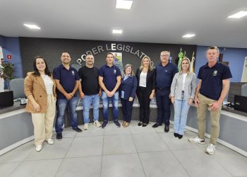 Vereadores apreciam contas do Executivo e aprovam projetos nas áreas de educação, assistência social e turismo