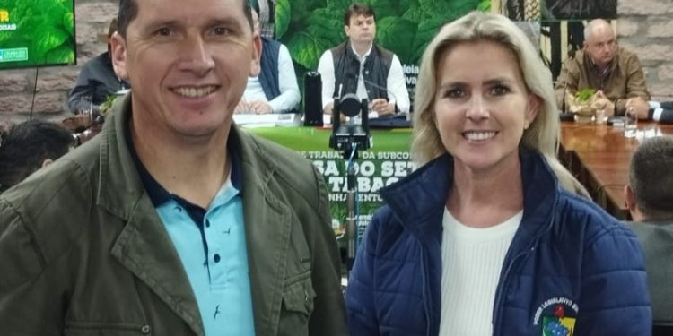 Presidente e vereadora participam da Expointer e reforçam apoio ao setor do tabaco