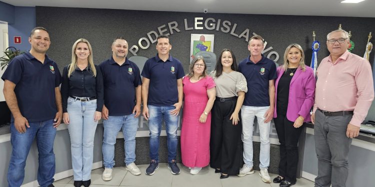 Sessão Ordinária debate continuidade de serviços públicos e políticas educacionais em Arroio do Tigre