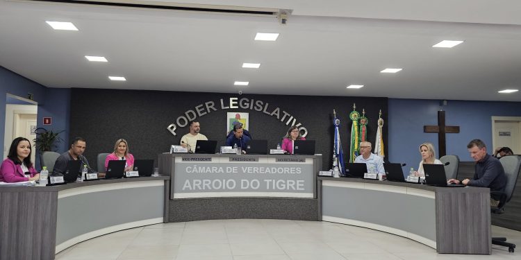 Vereadores aprovam calçamento de ruas e melhorias na UBS Dr. Nilton Beck