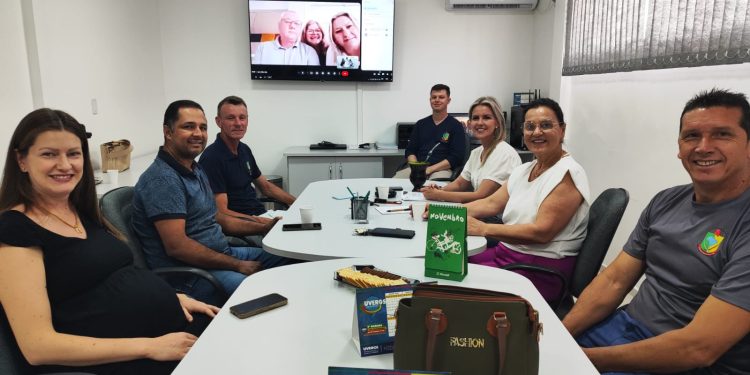 Comissões da Câmara discutem propostas que seguem para votação