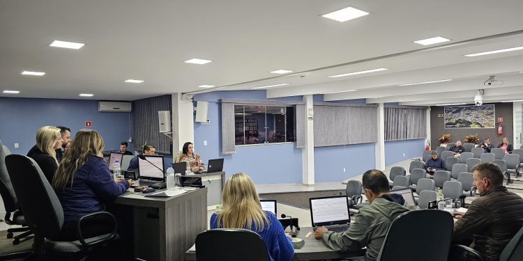 Vereadores aprovam R$ 694 mil para a saúde e demais projetos por unanimidade
